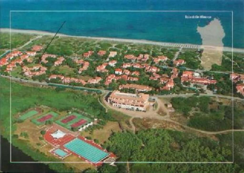 Maison de vacances dans un village de vacances à100 m. de la plage Badesi Exterior foto