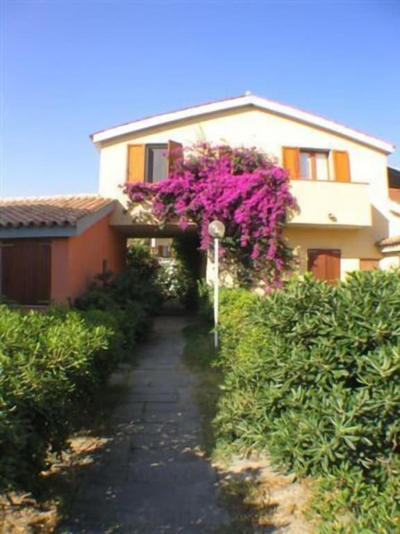 Maison de vacances dans un village de vacances à100 m. de la plage Badesi Exterior foto