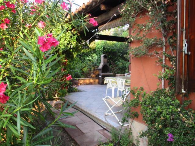 Maison de vacances dans un village de vacances à100 m. de la plage Badesi Exterior foto