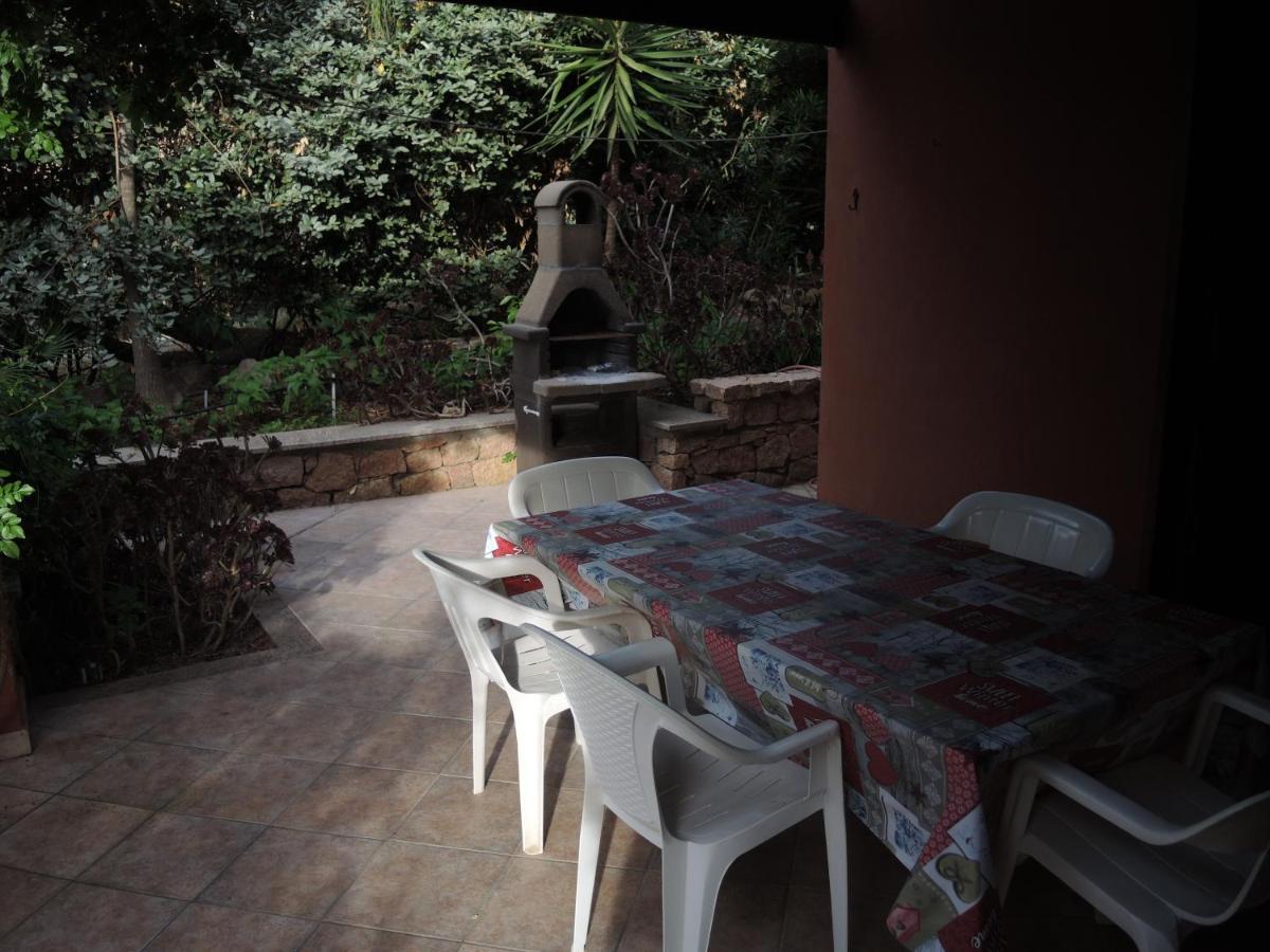 Maison de vacances dans un village de vacances à100 m. de la plage Badesi Exterior foto